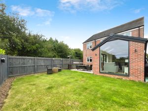 Photo 13- click for photo gallery